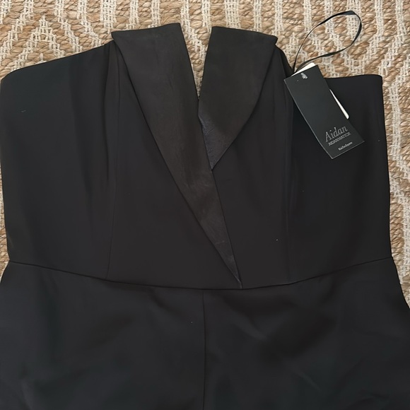 Aidan Mattox Black Jumpsuit with Flowing Silhouette - Picture 2 of 7